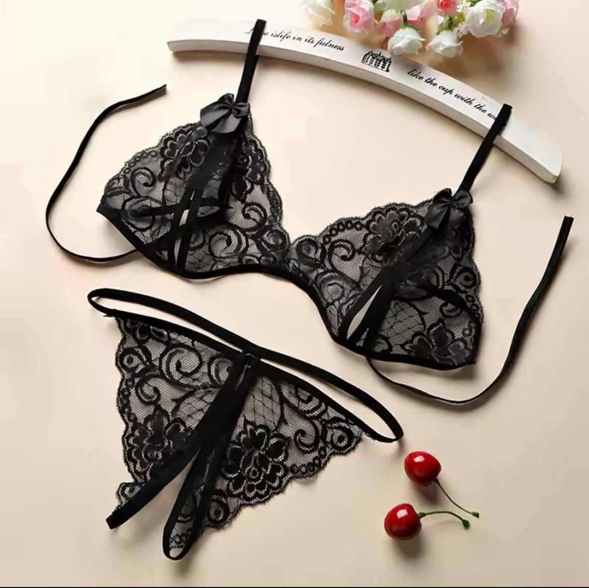 Black Women's Lace Underwear Set